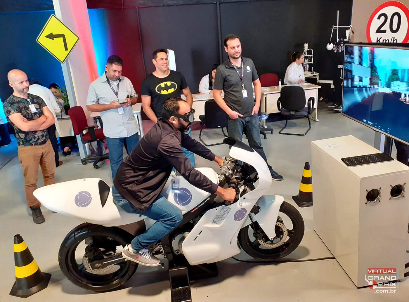 Simulador de Moto Record TV @ SIPAT 2019